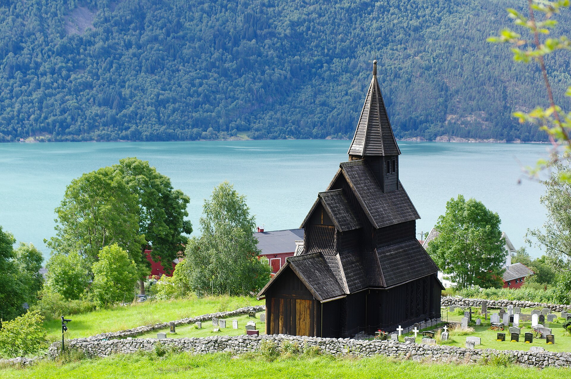 Urnes, sloupový kostel, Luster