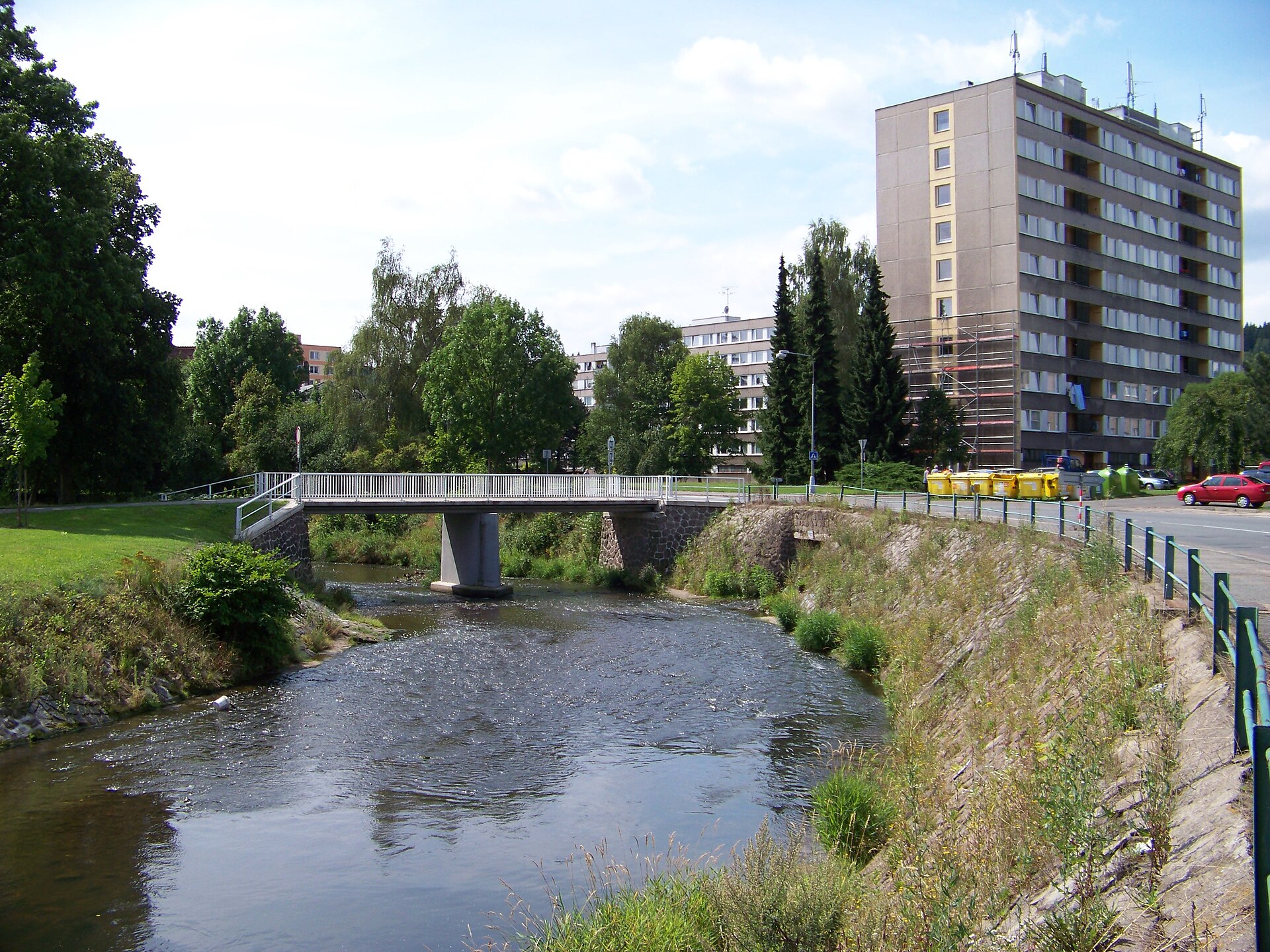 HK 69 — panelový dům