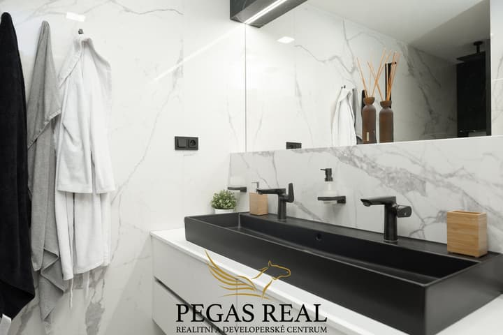 panelový byt 3+1 po rekonstrukci · 75 m² · Brno