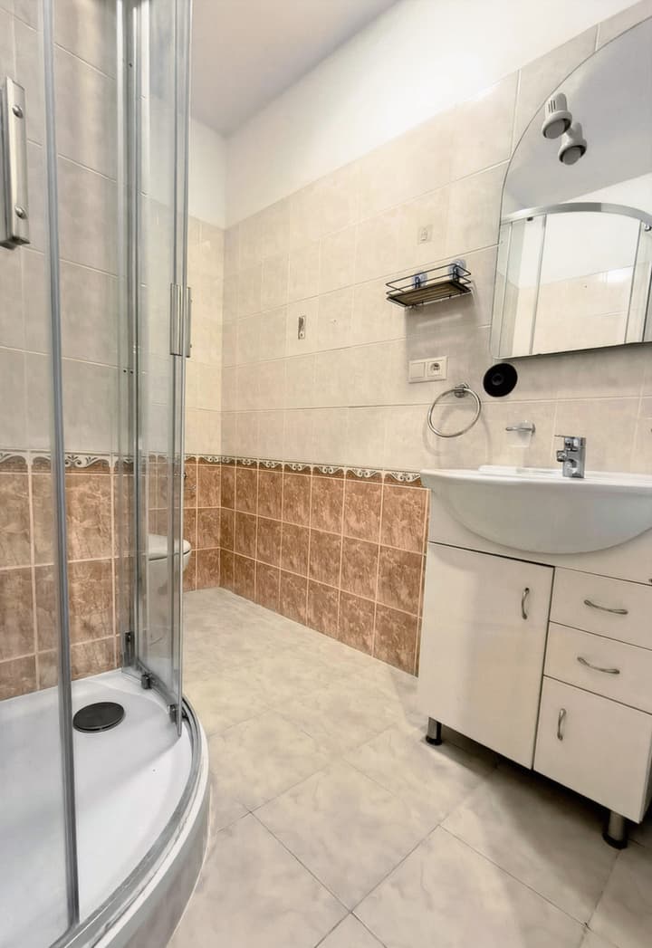 panelový byt 1+kk po rekonstrukci · 28 m² · Kroměříž