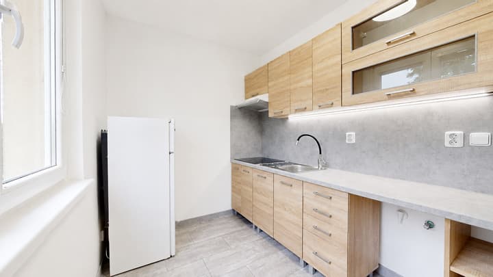 panelový byt 3+1 po rekonstrukci · 61 m² · Hněvotínská, Olomouc
