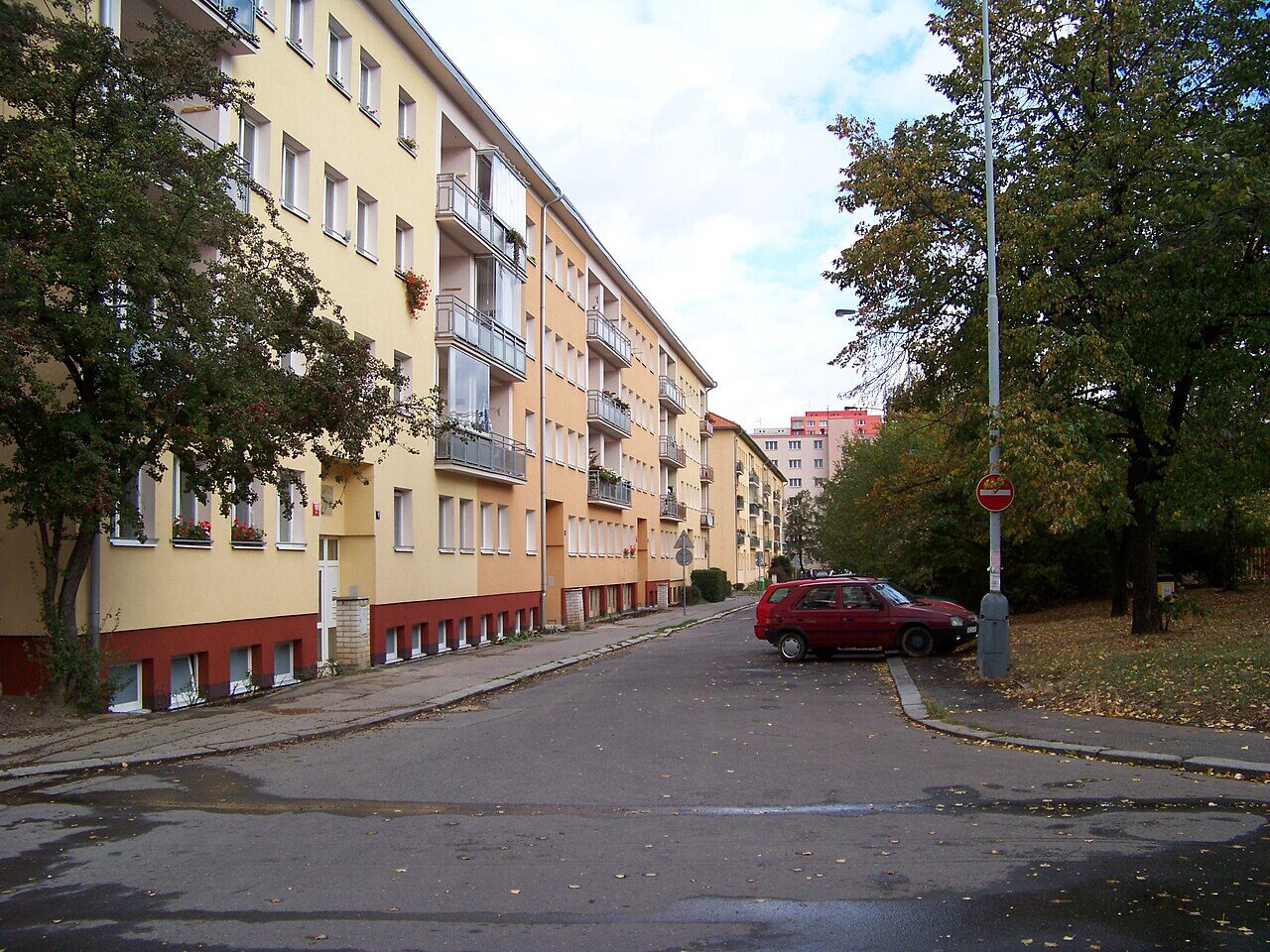 MS Průmstav — panelový dům