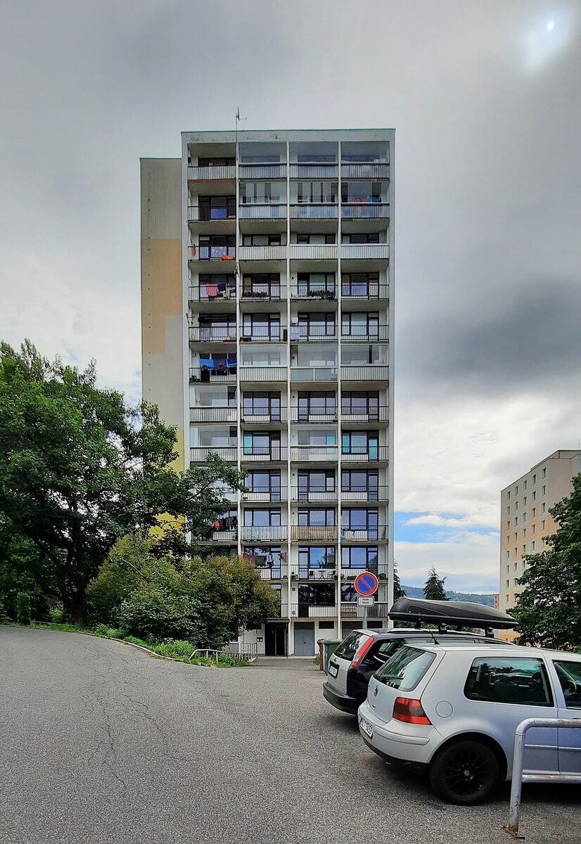 T06B-BU — panelový dům