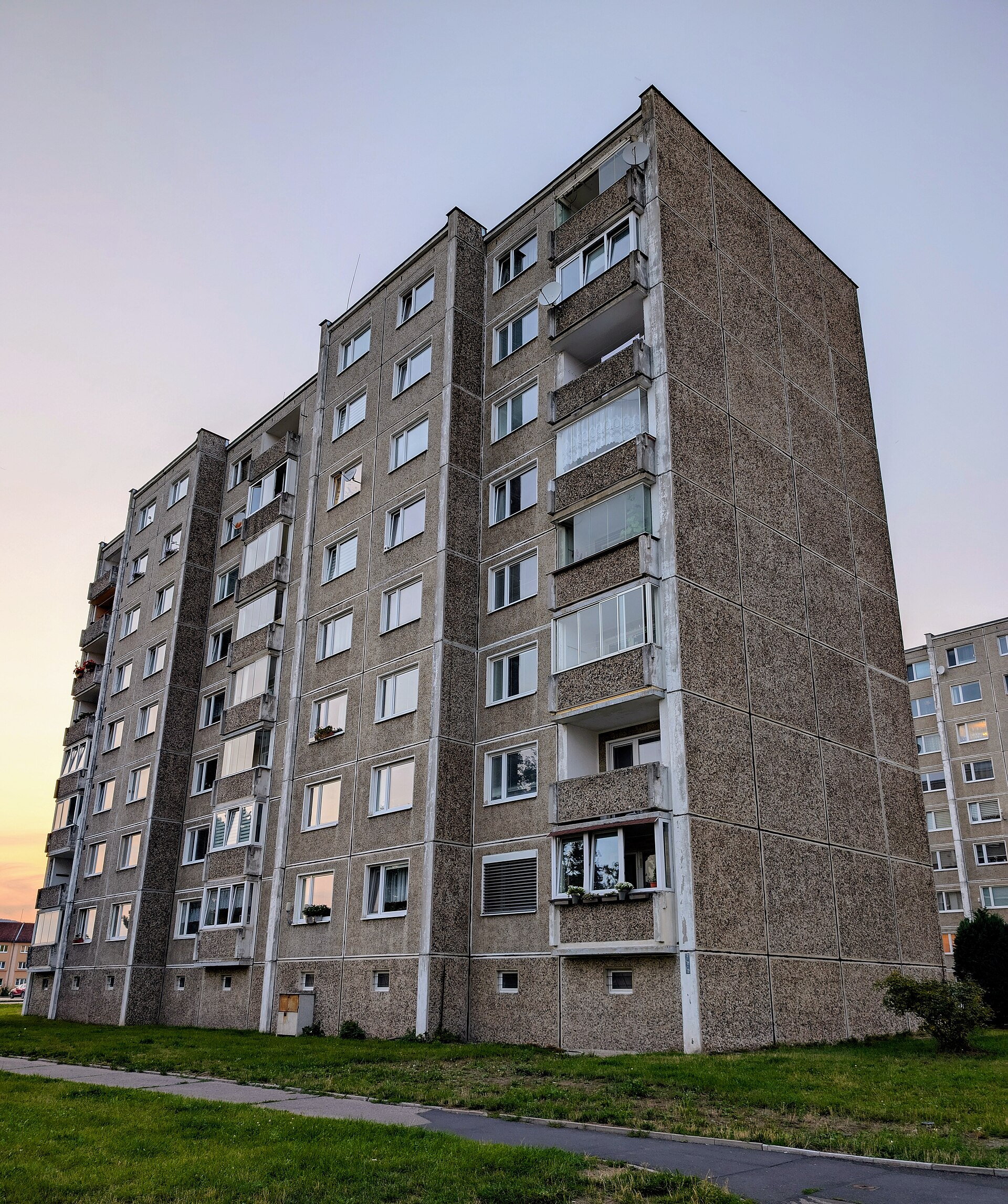 T06B-E — panelový dům