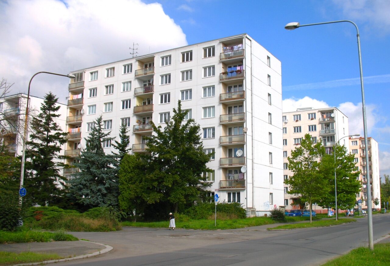 T06B-PL — panelový dům