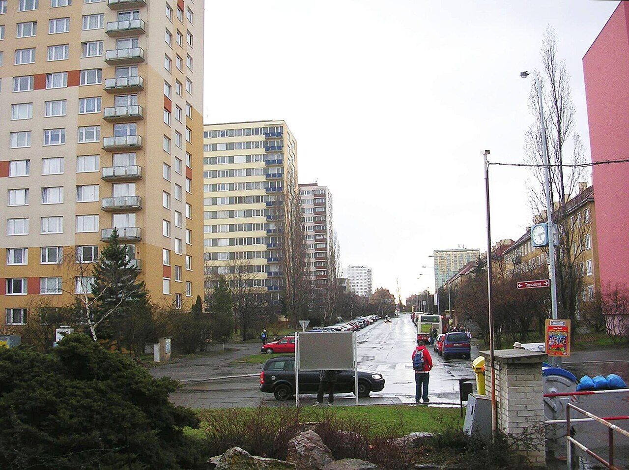 T06B Praha — panelový dům