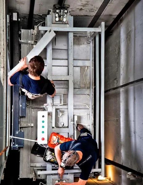 Revizní technik zdvihacích zařízení