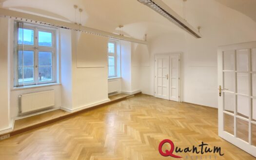 Pronájem kanceláře 26 m²Loretánské náměstí, Praha