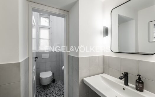 Prodej bytu 4+kk, 108 m² – Praha, Malá Strana, ulice Letenská