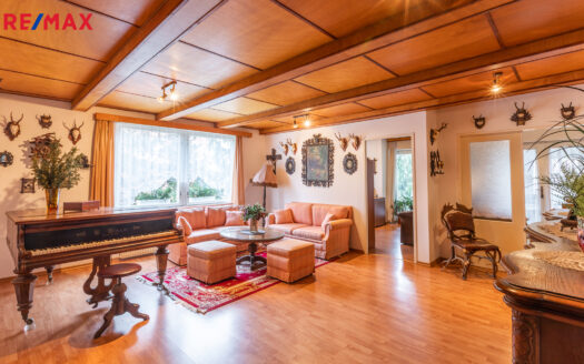 Prodej Domy Rodinné domy Praha Zdická 294 m²