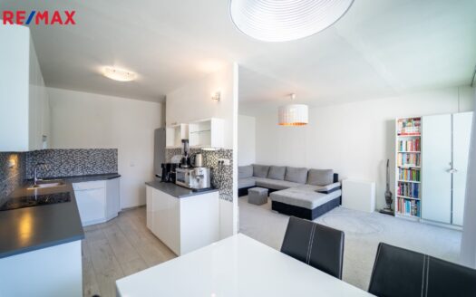 Prodej Byty 4+1 Praha Španielova 90 m²