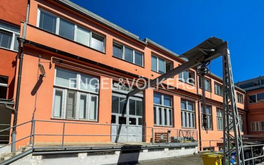 Pronájem Komerční Kanceláře Praha Podkovářská 144 m²