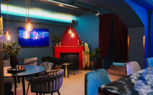 Pronájem Komerční Obchody Praha Korunní 256 m²