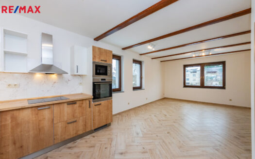 Pronájem Byty 3+kk Praha K Vlásence 138 m²