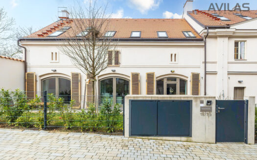 Prodej Byty 4+kk Praha Ke dvoru 213 m²