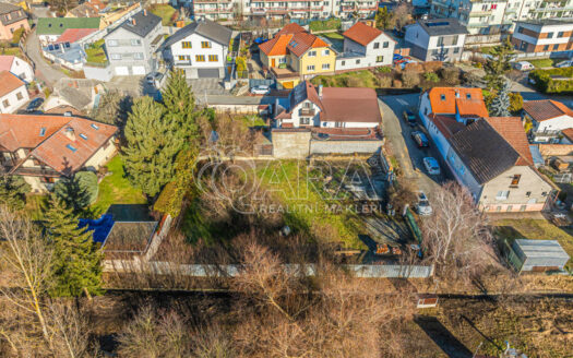 Prodej Domy Rodinné domy Praha Nad propustí 268 m²