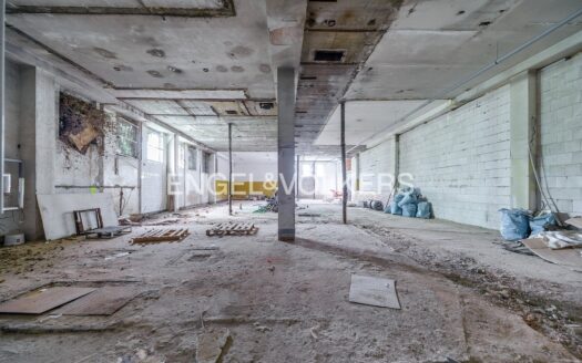 Pronájem Komerční Skladové prostory Praha Tatarkova 300 m²