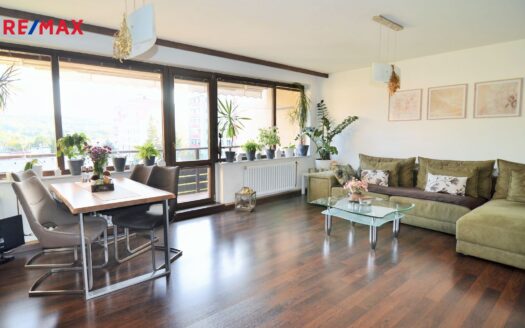 Prodej Domy Rodinné domy Praha Hamsíkova 395 m²