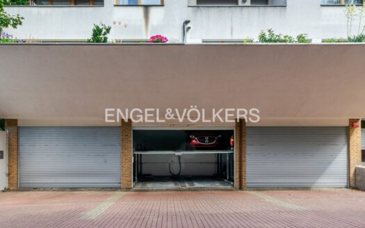 Pronájem Garážová stání, 12 m² – Praha, Smíchov, ulice Pod Hybšmankou