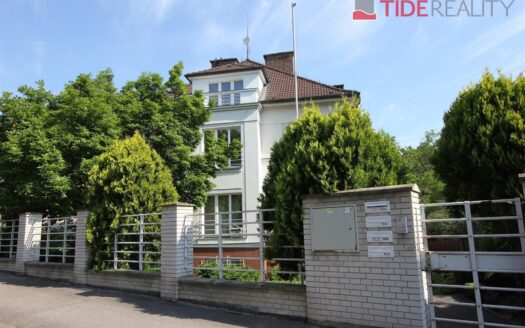 Pronájem Komerční Kanceláře Praha náměstí Před bateriemi 150 m²