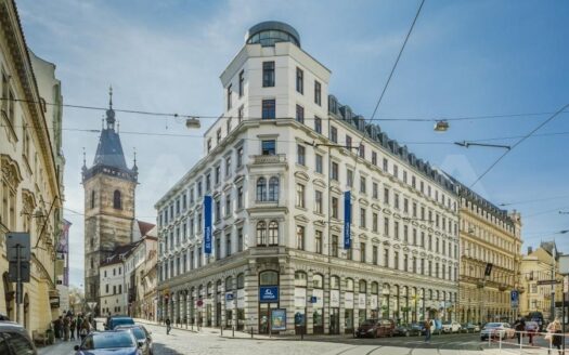 Pronájem Komerční Kanceláře Praha Lazarská 136 m²