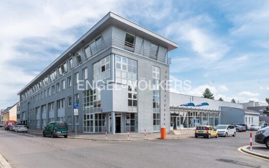 Pronájem Komerční Kanceláře Praha Třebohostická 70 m²