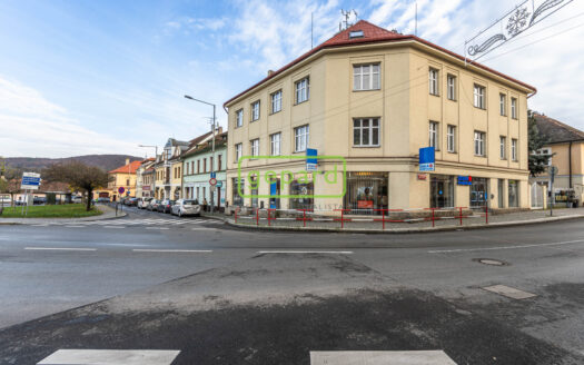 Pronájem Komerční Obchody Praha Zbraslavské náměstí 147 m²