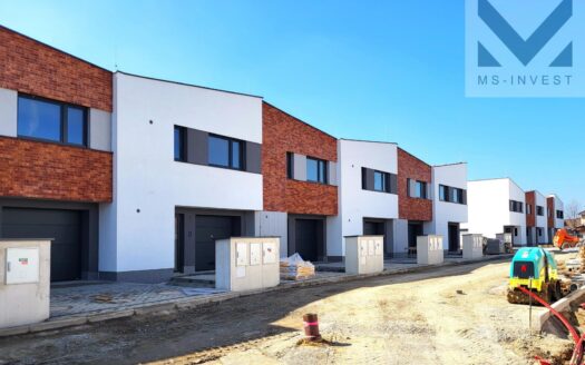 Prodej Domy Rodinné domy Praha Trabantská 150 m²