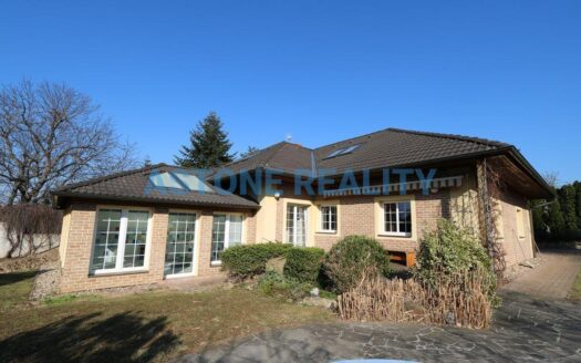 Pronájem Domy Rodinné domy Praha Kvasinská 200 m²