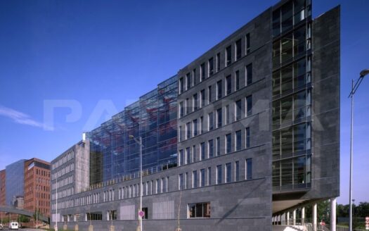 Pronájem Komerční Kanceláře Praha Karolinská 321 m²