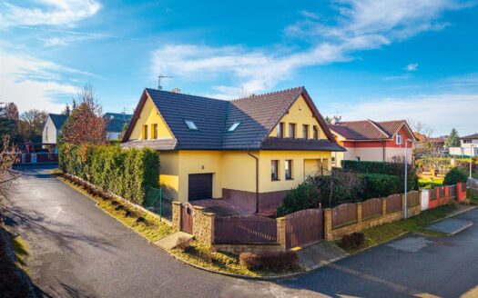 Pronájem Domy Rodinné domy Praha Pod ovčínem 300 m²