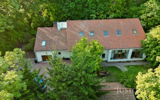 Prodej Komerční Kanceláře Praha Nad konečnou 250 m²