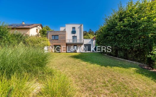 Pronájem Domy Rodinné domy Praha Na výšině 162 m²