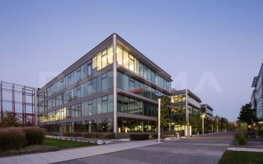 Pronájem Komerční Kanceláře Praha V parku 610 m²