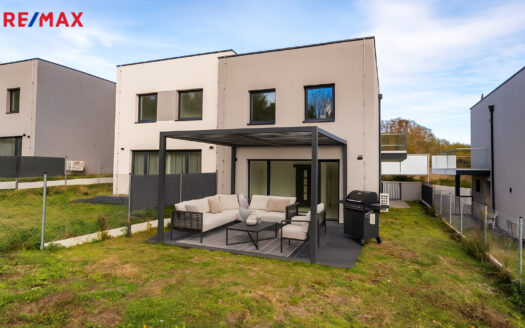 Prodej Domy Rodinné domy Praha Do roklí 115 m²