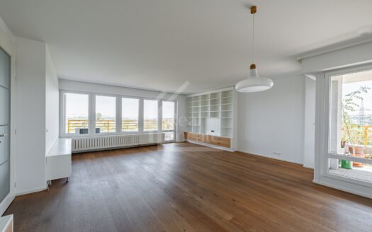 Prodej bytu 4+1 Praha Klausova 148 m²
