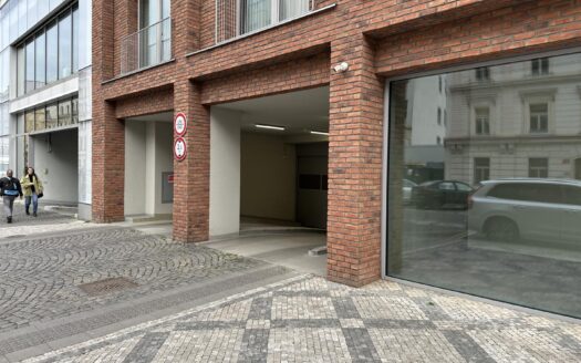 Pronájem Garážová stání, 15 m² – Praha, Karlín, ulice Křižíkova