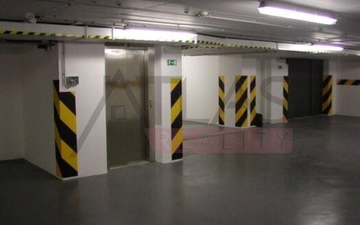 Pronájem Garážová stání, 13 m² – Praha, Vinohrady, ulice Mánesova