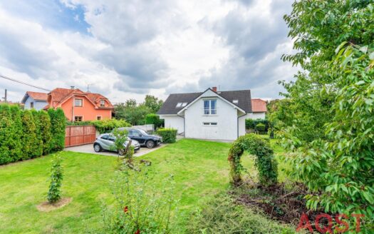 Prodej Domy Rodinné domy Praha Skautská 230 m²