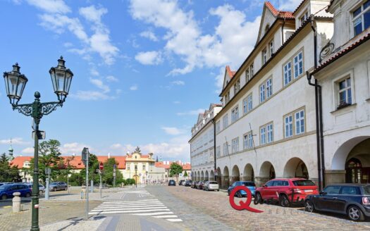 Pronájem Komerční Kanceláře Praha Loretánské náměstí 18 m²