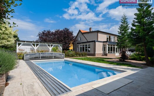 Prodej Domy Vily Praha Opálová 282 m²