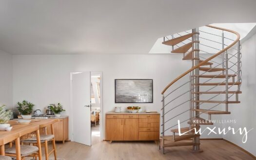 Prodej Byty 5+kk Praha Buzulucká 239 m²