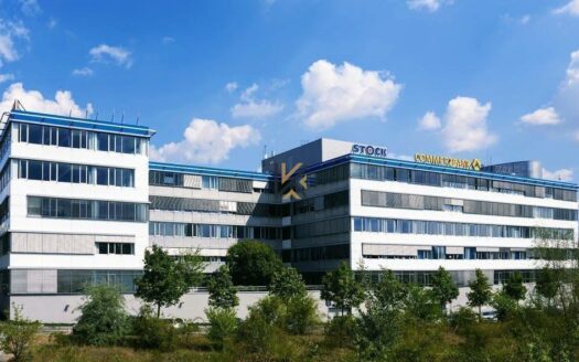 Pronájem Komerční Kanceláře Praha Pekařská 302 m²