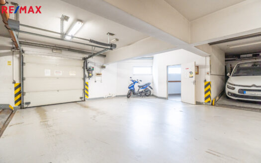 Prodej Garážová stání, 12 m² – Praha, Libeň, ulice Kašparovo náměstí