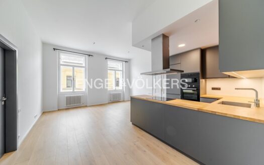 Pronájem Byty 3+kk Praha Lazarská 70 m²