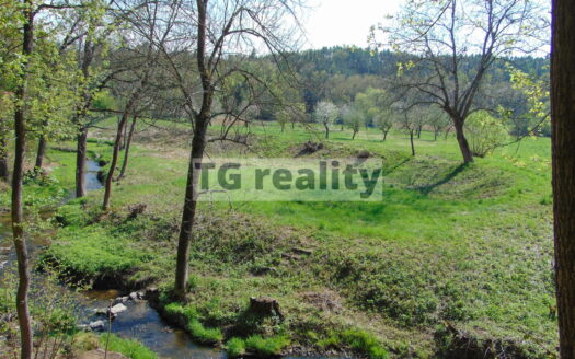 Pronájem Pozemky Louky Praha Trojanův mlýn 550 m²