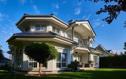 Prodej Domy Vily Praha Vyvýšená 358 m²