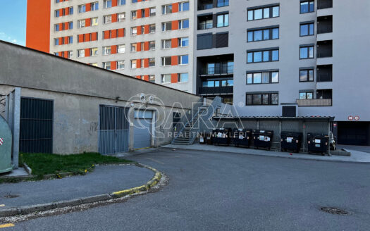 Prodej Garážová stání, 11 m² – Praha, Lhotka, ulice Ve Lhotce