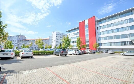 Pronájem Komerční Kanceláře Praha U nákladového nádraží 184 m²
