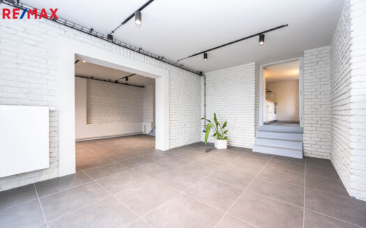 Pronájem Komerční Kanceláře Praha U smíchovského hřbitova 53 m²